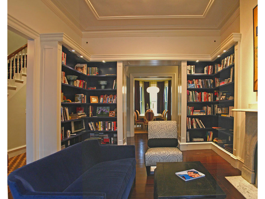 home design creates a cozy library in the Back Bay townhouse.