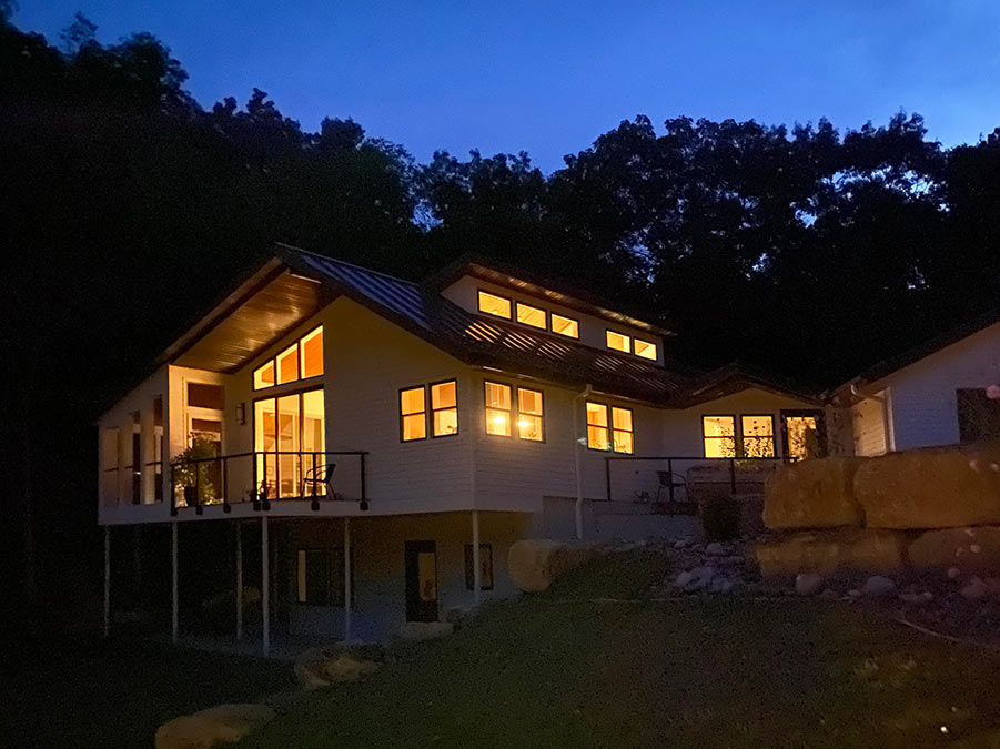 08-wisconsin-farmhouse-night-view Wisconsin Farmhouse - night view